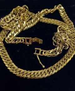 ゴールドメッキ チェーンネックレス エナメル装飾