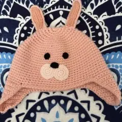 ピンクのウサギ顔ベビー帽子