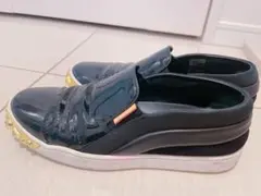 ルイヴィトン 37.5 黒エナメル スニーカー スリッポン