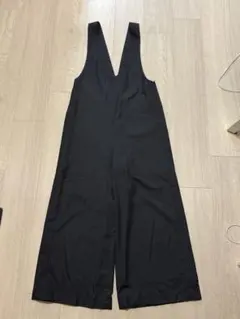 新品アダムエロペ一年中活躍サロペット黒milaowenのサムネイル