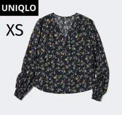 ユニクロ プリントVネック花柄ブラウス