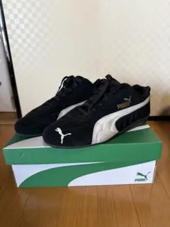 PUMA ブラック スエード スニーカー