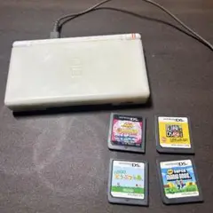 ニンテンドーDS Lite 電源だけはつく ホワイト 充電器・ゲーム4本付き