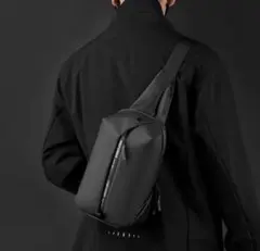 USBポート付きチェストバッグ 男女兼用ショルダーバッグ 大容量・軽量