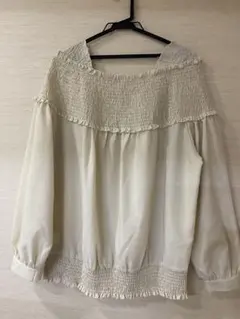 ノアール　長袖トップスのサムネイル