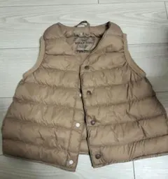 ベージュ ダウンベスト ノースリーブ