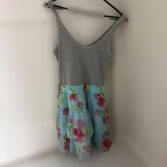 【新品タグ付き】GILLY HICKS ワンピース　ノースリーブのサムネイル