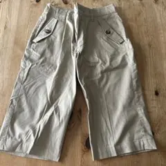 新品タグ付き　ベージュのハーフパンツ