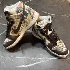 Supreme × Nike SB Dunk High 