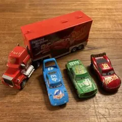トミカ▪️カーズミニカー21台＋マックトレーラーセット▪️まとめ売り！ トミカ▪️カーズミニカー21台＋マックトレーラーセット▪️まとめ売り！