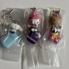 サンリオ　ガチャガチャ　平成ギャルチャーム　キティ　マイメロ　シナモロール