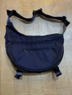 オニツカタイガー　ネイビー ショルダーバッグ ロゴ刺繍付き