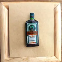 Jägermeister イエガーマイスターボトル型ピンバッジ