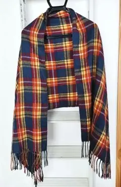 チェック柄 ストール。今の時期 軽くてあたたかい✨