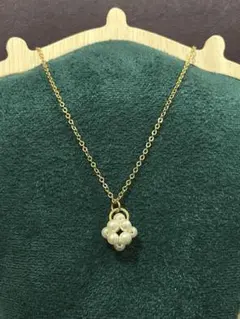 ゴールドチェーン パール風ネックレス