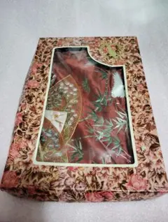 未開封保管品　中国　シルクガウン　刺繍入り　深紅