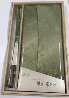 帯揚げ・帯締めセット 松葉色 グリーン系 緑 花柄 絹製