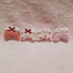 赤ちゃん　お洋服　桃色フリルサロペット四点セット　チェック•いちご　リボン