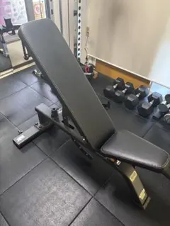 アジャスタブルベンチ