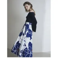 allureville アルアバイル アートプリントタックスカート　フレアのサムネイル