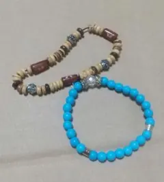 青いビーズのカジュアルブレスレット