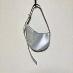 シルバー ショルダーバッグのサムネイル