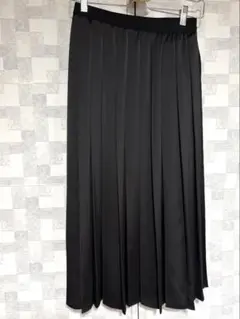 ユニクロ　アシンメトリープリーツスカートブラックMサイズ未使用