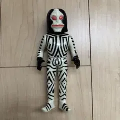 タグ付 ウルトラ怪獣シリーズ ソフビ 2004 SPECIAL ダダ（B) - メルカリ