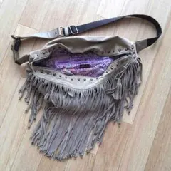 フリンジバッグ