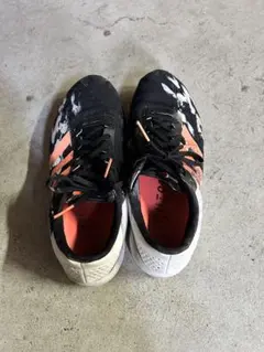 adidas ランニングシューズ ブラック/オレンジ