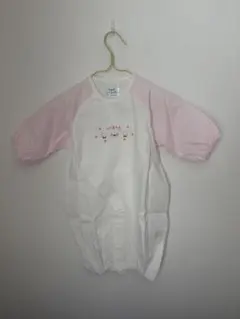 ウサギ刺繍ロンパース 白とピンク