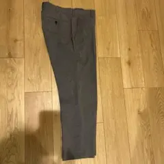 感動パンツ　UNIQLO グレー スラックス