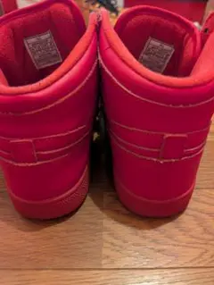 赤色 ハイカットスニーカー MADfoot！