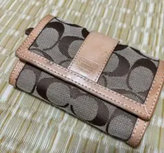 COACH 二つ折り　コンパクト　財布 ロゴ柄