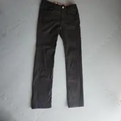 キッズ　140 黒　長ズボン　中古品