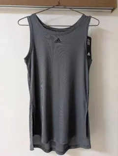 adidas タンクトップ