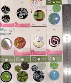 多様なデザインのボタンセット