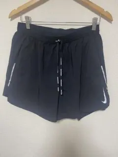 Nike ブラックランニングショートパンツ