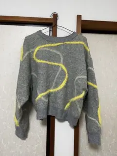 グレー/イエロー フワフワセーター M