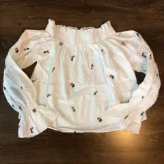 大人気！ZARA ザラ オフショル ブラウス 刺繍