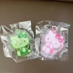 ハローキティ アクリルキーホルダー 2個セット