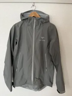 2026年最新】ARC'TERYX カラー：グレイ系 メンズ マウンテンパーカーの