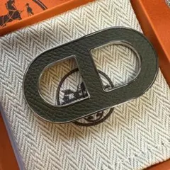 極美品 エルメス ブローチ シェーヌダンクル レザー 黒 ブラック 銀 シルバー 2025年最新】エルメス ブローチ シェーヌダンクルの人気アイテム