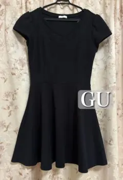 GU ブラック フレアワンピース 半袖 ミニ丈
