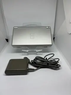 ニンテンドーDS LITE/グロスシルバー