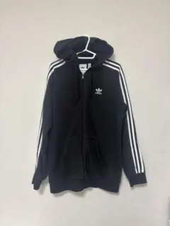 【adidas】ブラック パーカー 3本ライン