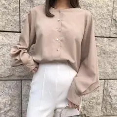 【神戸レタス】ブラウス　M　タックスリーブ　長袖　2WAY　ベージュ　春秋　　M