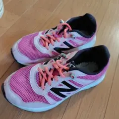 New Balance ピンク メッシュスニーカー　19cm