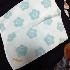 MARY QUANT デイジー柄 タオルハンカチ ライトブルーのサムネイル