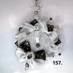 ロゼット 痛ロゼット 黒 白 シルバー 星 宇宙柄 缶バッジ 推し活